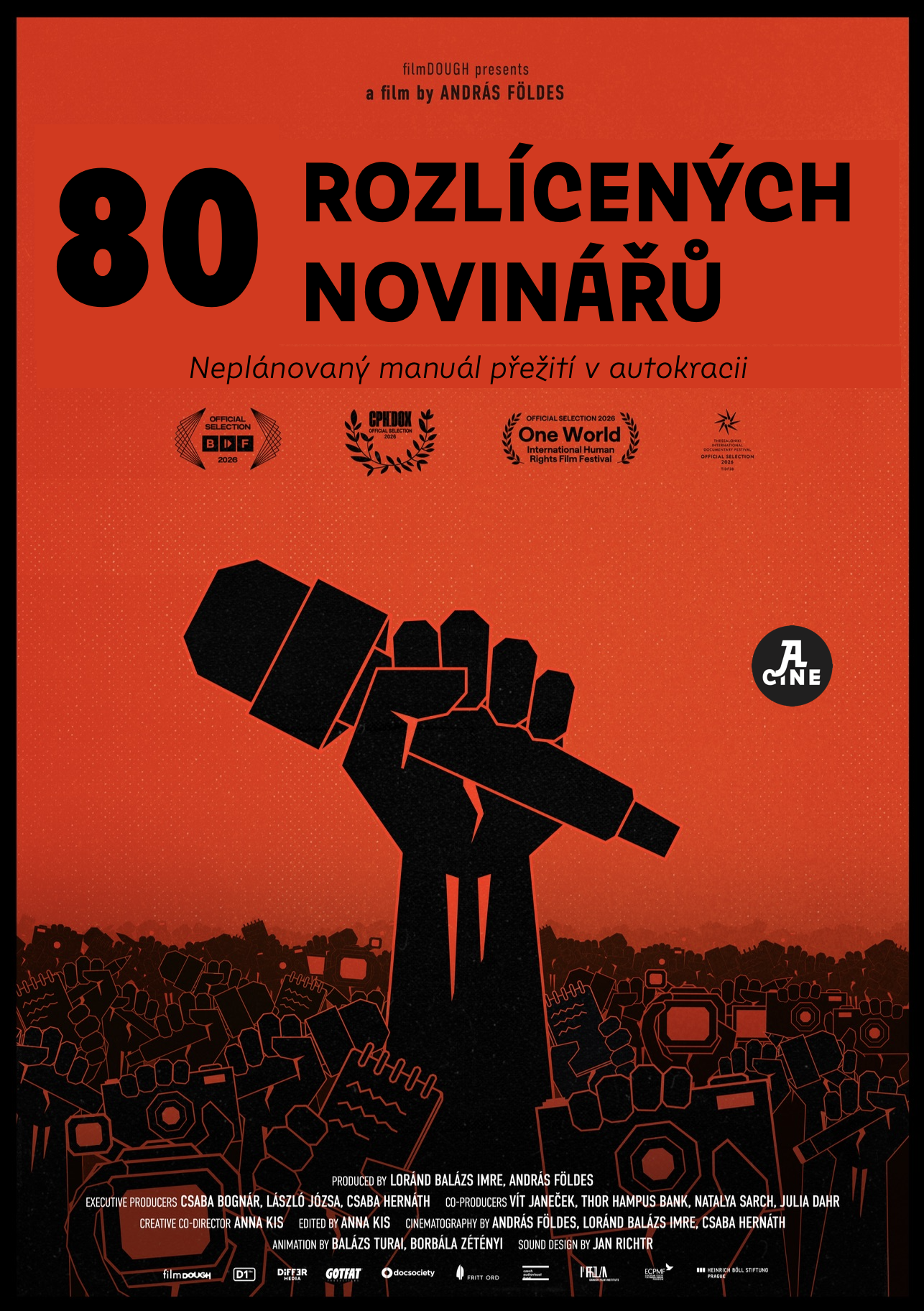 80 rozlícených novinářů